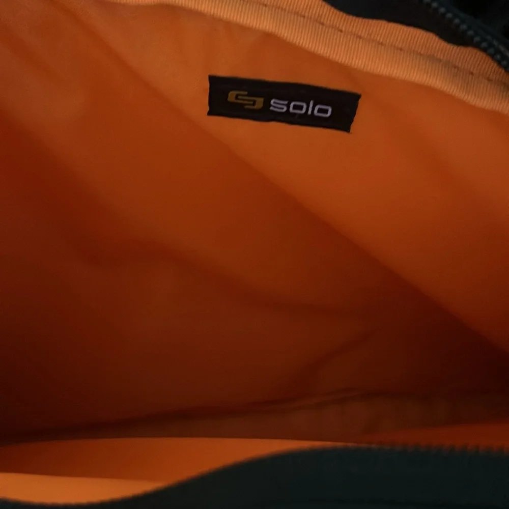 Solo padded laptop bag